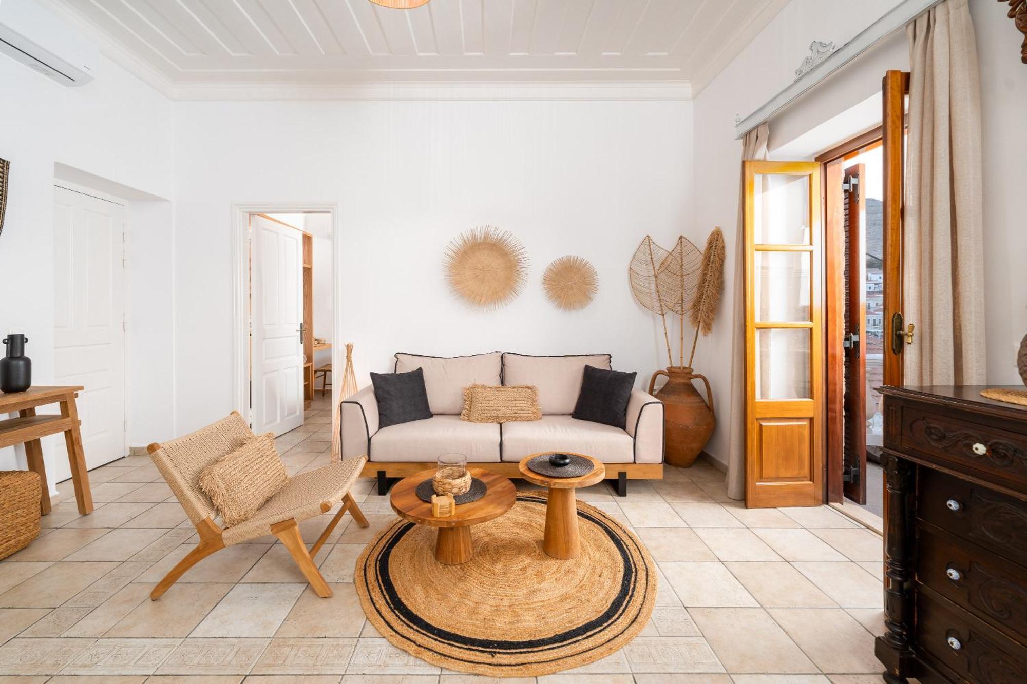 Villa Antonis Chalki Town Екстер'єр фото